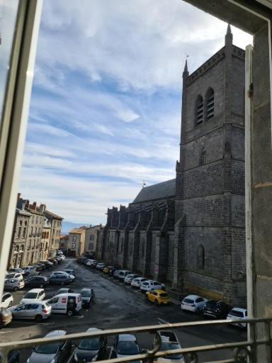 Hotel Des Roches Saint-Flour  Exteriör bild