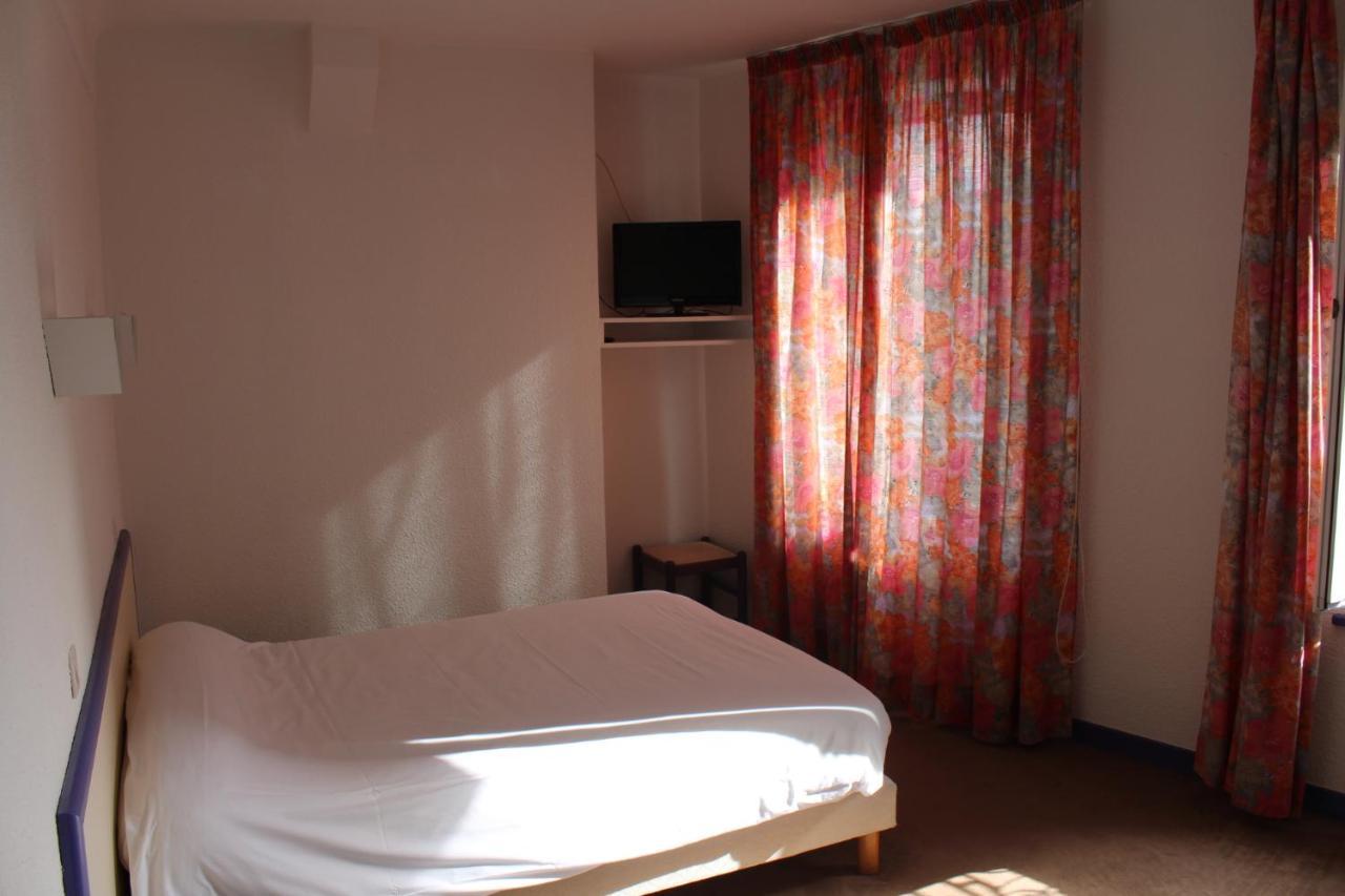 Hotel Des Roches Saint-Flour  Exteriör bild